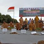 Pj Bupati ikut langsung tanam cabai merah bersama kelompok tani--  