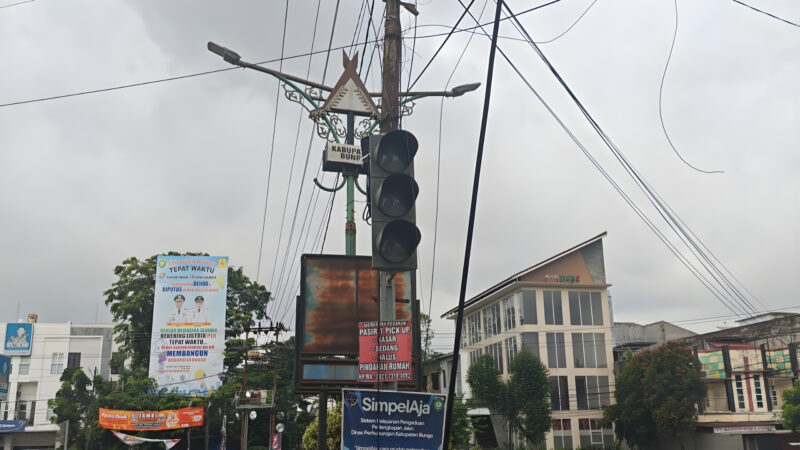 Imbas Pelebaran Jalan, Traffic Light Simpang Samsat Padam