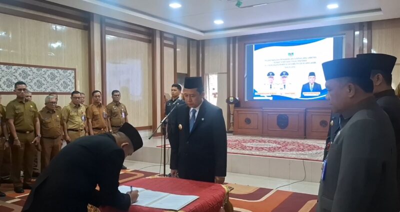 Bupati Bambang Bayu Suseno Lantik 10 Pejabat Eselon II Hasil Lelang Jabatan