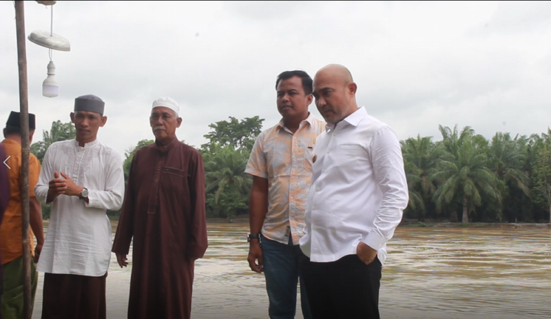 Bupati Tinjau Jembatan Putus