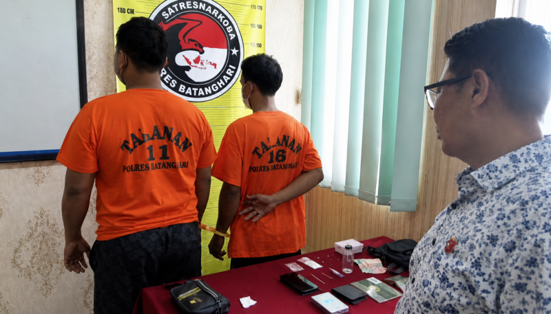 Bandar dan Kurir Sabu Ditangkap di Sridadi, Polisi Sita 17 Paket Sabu