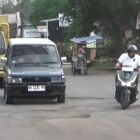 Sejumlah titik ruas jalan berlubang
