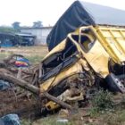 Truk Canter dan Minibus Travel Terlibat Kecelakaan di Tebo, Enam Orang Luka Ringan