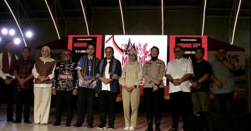 Wali Kota Jambi, Maulana, bersama Wakil Wali Kota Jambi, Diza Aljosha, menghadiri sekaligus membuka kegiatan Minang Feast 2026
