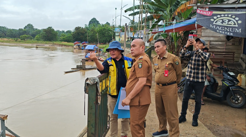 Bupati Bungo Tinjau Beronjong Rusak Bersama BNPB dan Dinas SDA Provinsi Jambi
